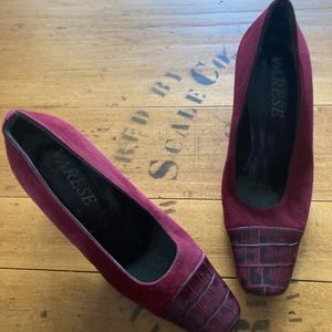 2 for $15 | Vintage 90s Varese burgundy pumps